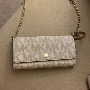 Michael Kors “MK” crossbody wallet
